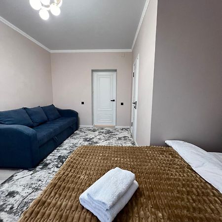 Maral Guesthouse Karakol Ngoại thất bức ảnh
