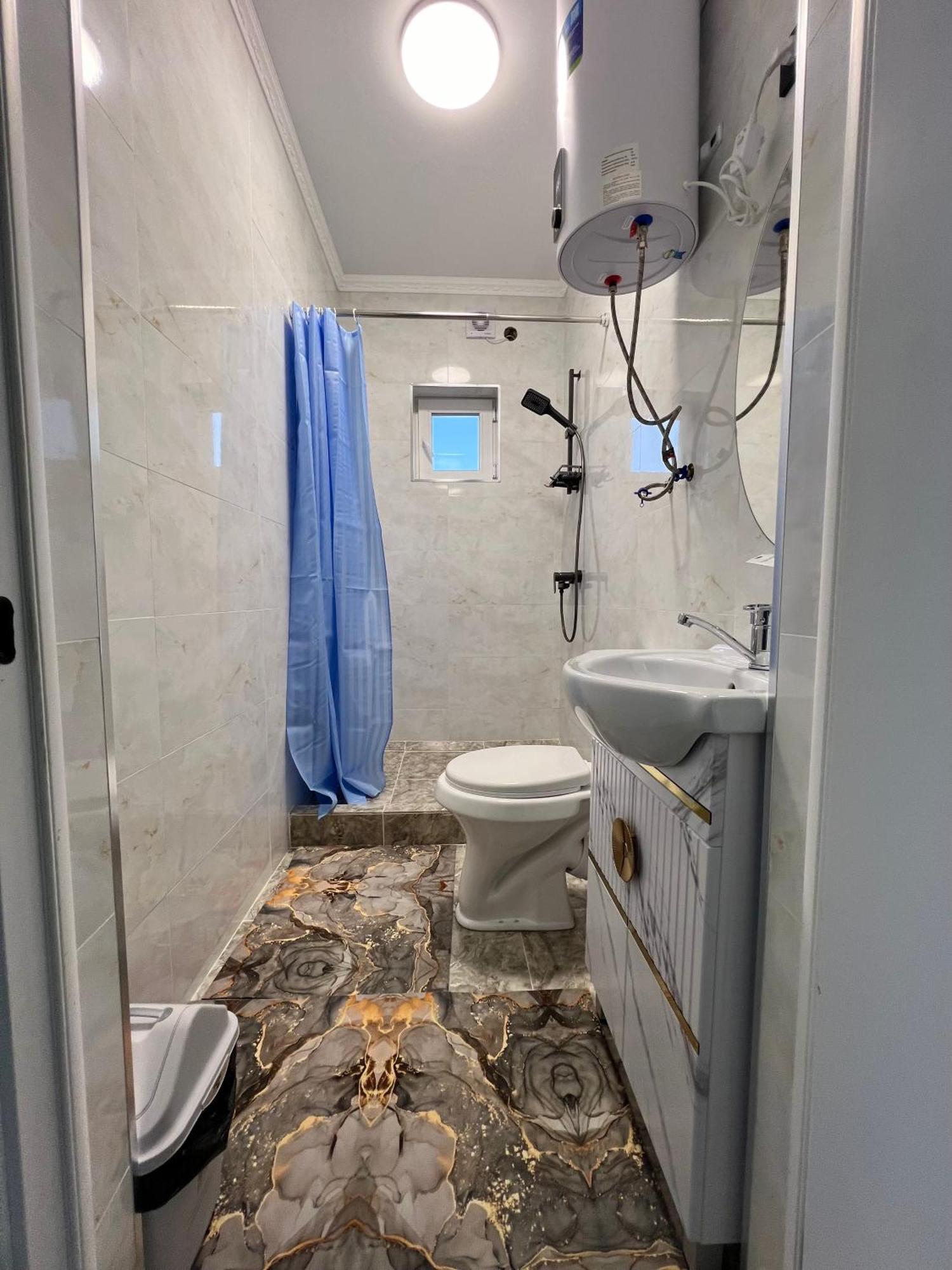 Maral Guesthouse Karakol Ngoại thất bức ảnh