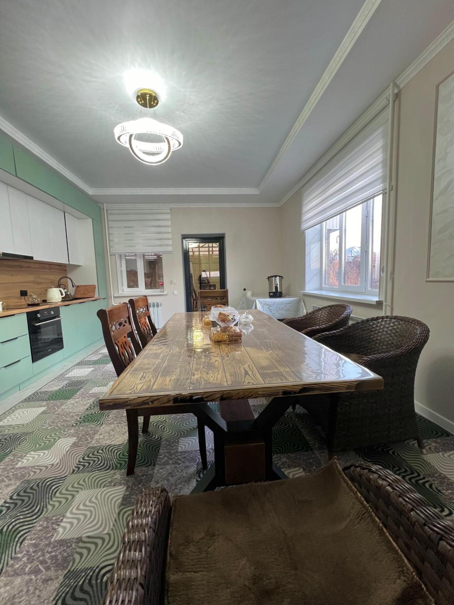 Maral Guesthouse Karakol Ngoại thất bức ảnh